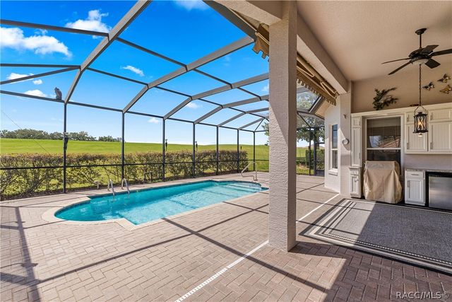 512 W Doerr Path, Hernando, FL 34442