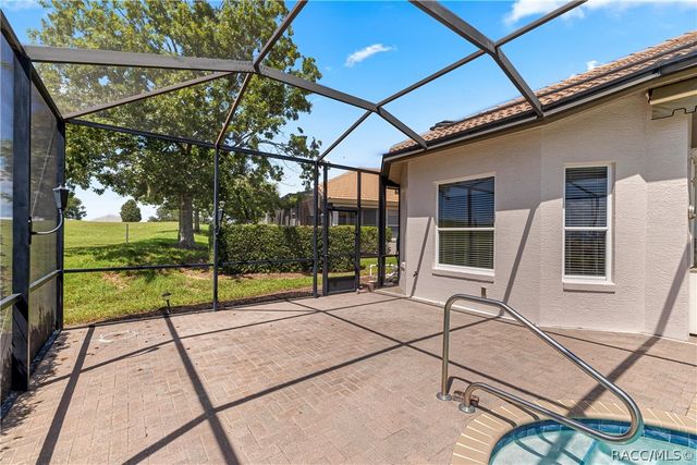 512 W Doerr Path, Hernando, FL 34442