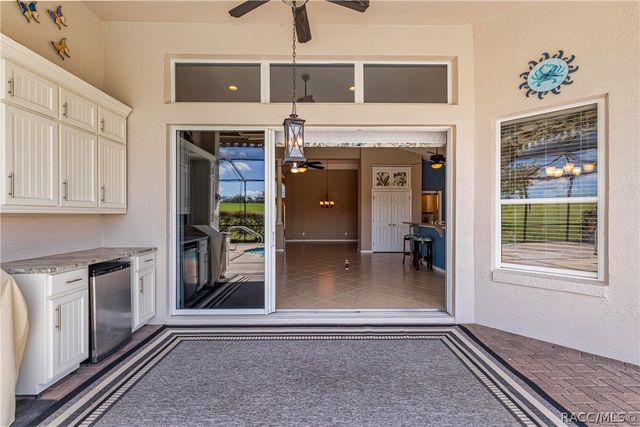 512 W Doerr Path, Hernando, FL 34442