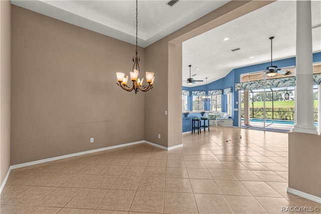 512 W Doerr Path, Hernando, FL 34442