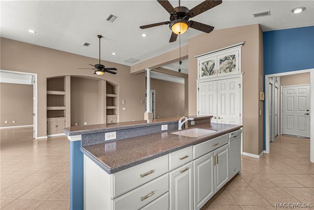 512 W Doerr Path, Hernando, FL 34442