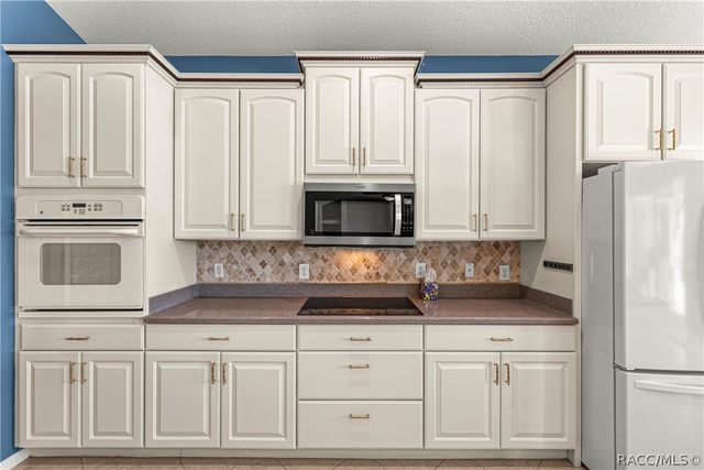 512 W Doerr Path, Hernando, FL 34442