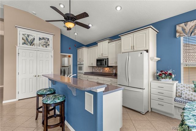 512 W Doerr Path, Hernando, FL 34442
