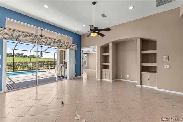 512 W Doerr Path, Hernando, FL 34442