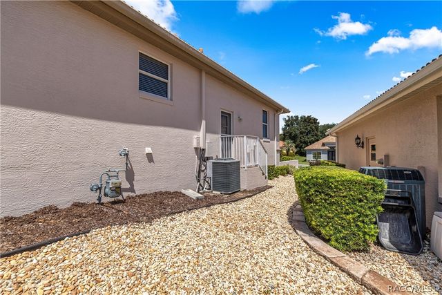 512 W Doerr Path, Hernando, FL 34442