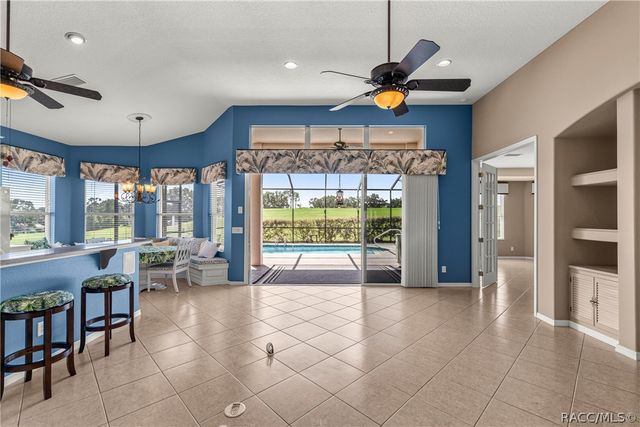 512 W Doerr Path, Hernando, FL 34442