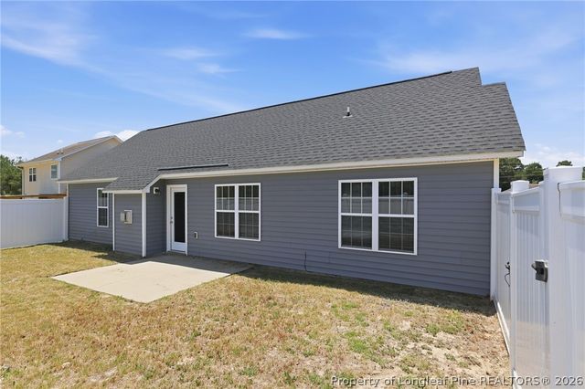 514 Old Warden Way, Hope Mills, NC 28348
