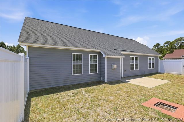 514 Old Warden Way, Hope Mills, NC 28348