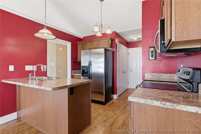 514 Old Warden Way, Hope Mills, NC 28348