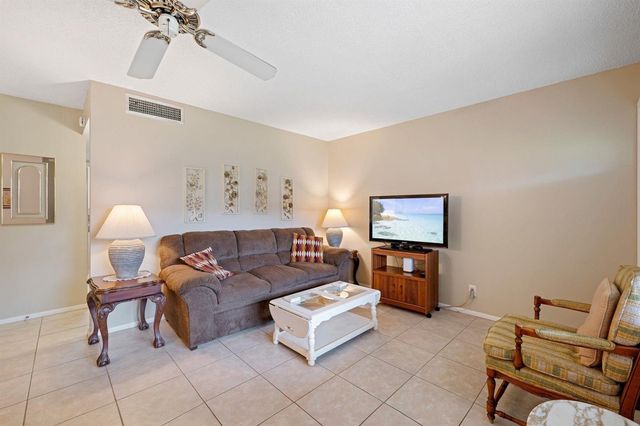5300 Washington Street 108d, Hollywood, FL 33021