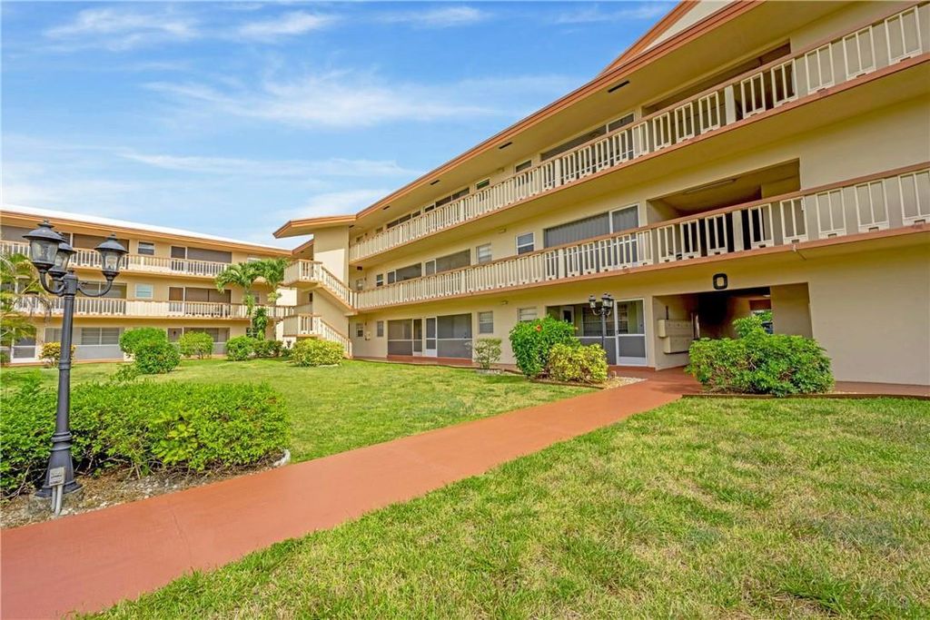 5300 Washington Street 108d, Hollywood, FL 33021