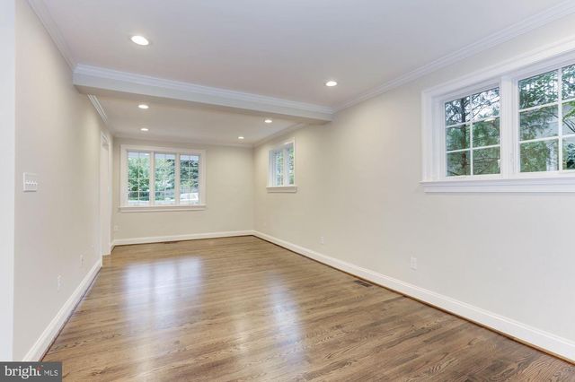 5113 NEWPORT AVE, Bethesda, MD 20816