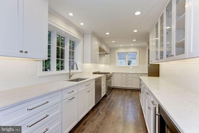 5113 NEWPORT AVE, Bethesda, MD 20816