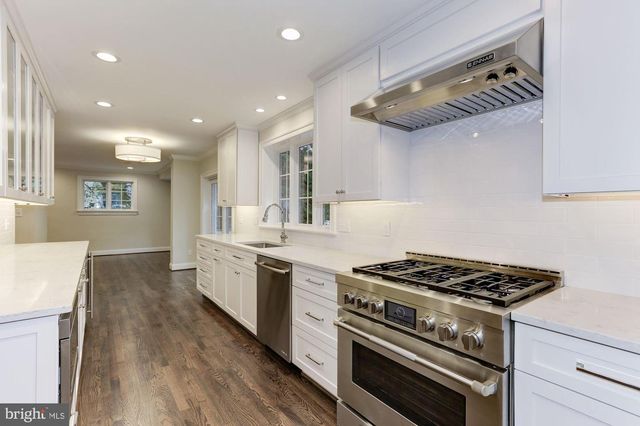 5113 NEWPORT AVE, Bethesda, MD 20816