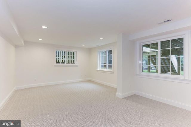 5113 NEWPORT AVE, Bethesda, MD 20816