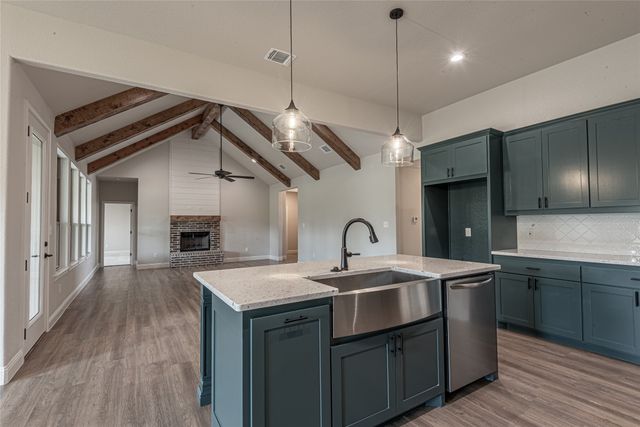 10008 Valley Oak Ct Lane, Springtown, TX 76082