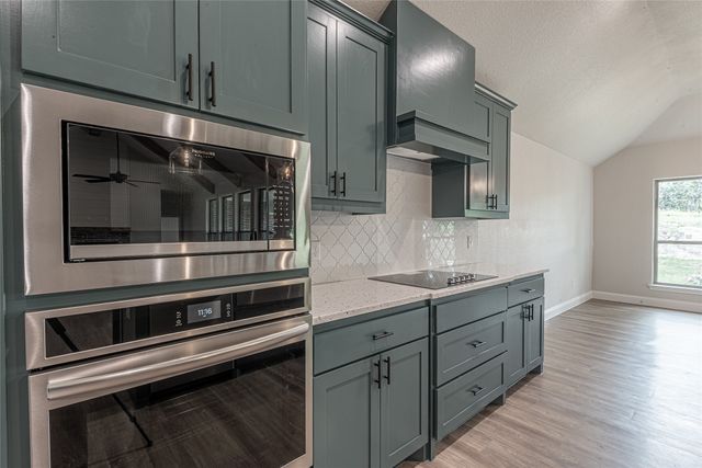 10008 Valley Oak Ct Lane, Springtown, TX 76082