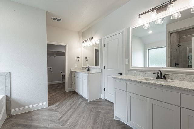 10008 Valley Oak Ct Lane, Springtown, TX 76082