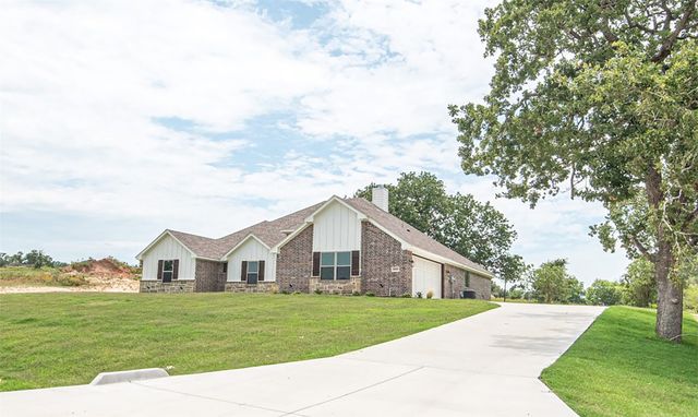 10008 Valley Oak Ct Lane, Springtown, TX 76082