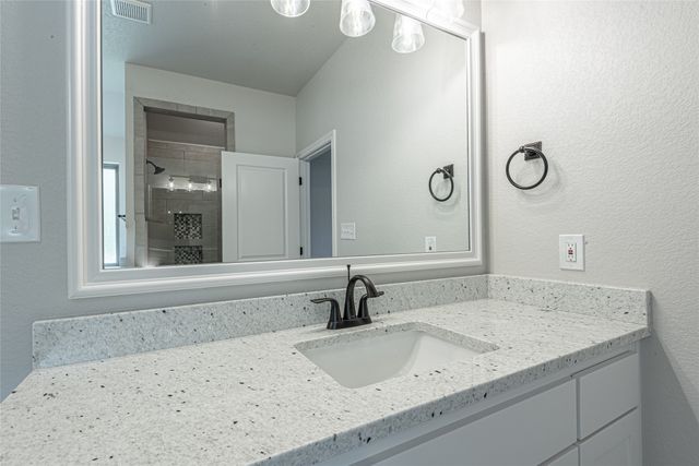 10008 Valley Oak Ct Lane, Springtown, TX 76082