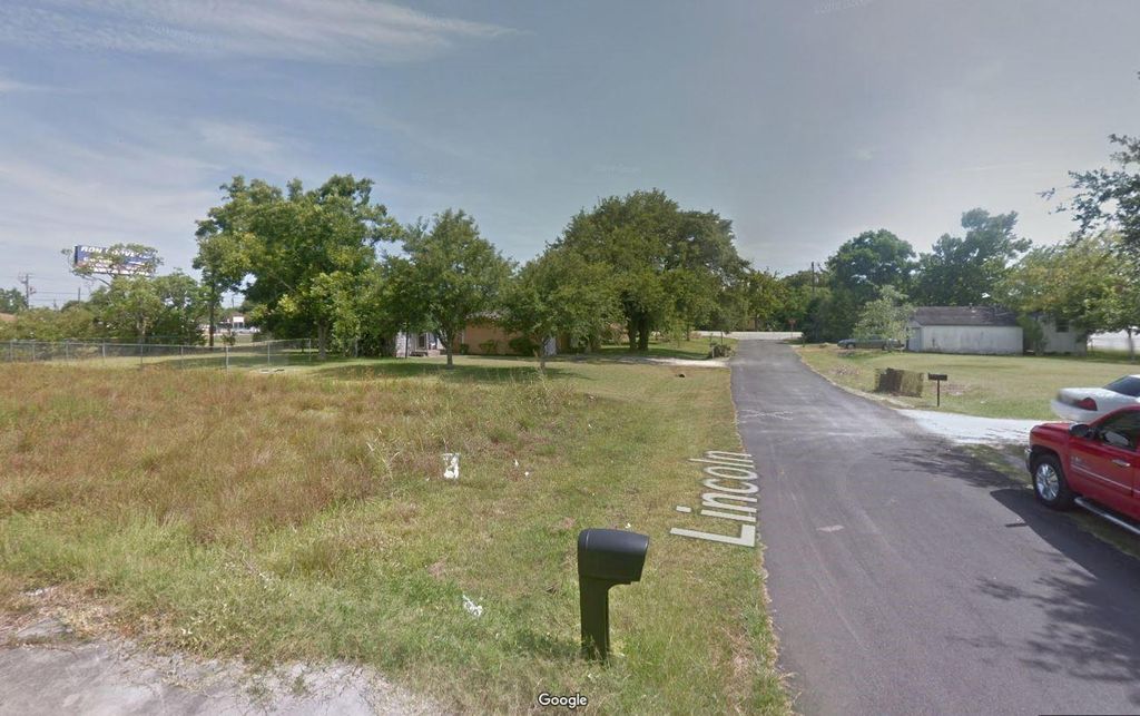 0 Lincoln, Hitchcock, TX 77563