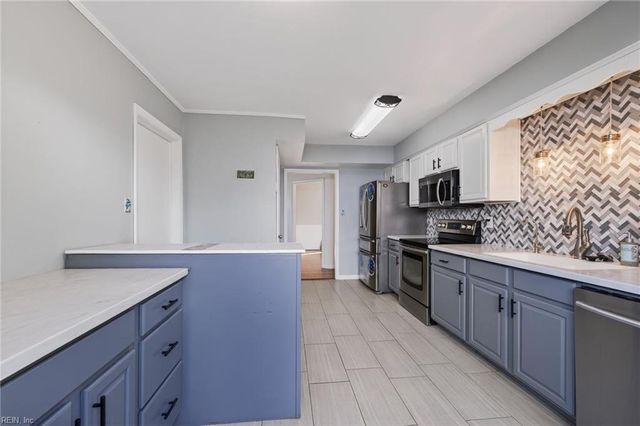 1632 Boles PL, Virginia Beach, VA 23454