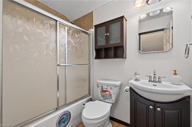 1632 Boles PL, Virginia Beach, VA 23454