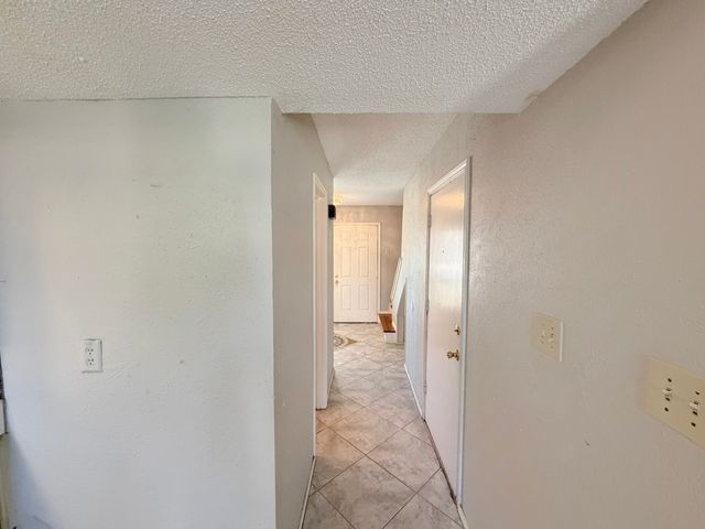 6801 Greenspring Drive, Arlington, TX 76016