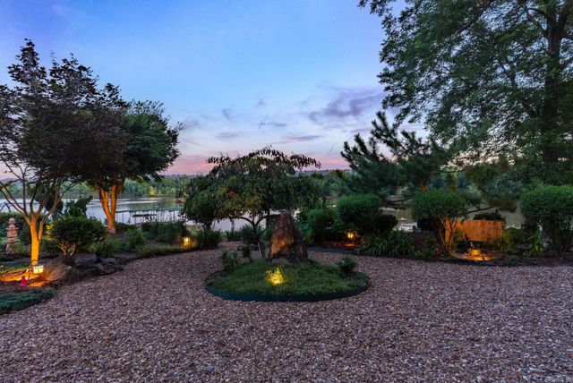 7 Crystal Mountain Cove, Maumelle, AR 72113