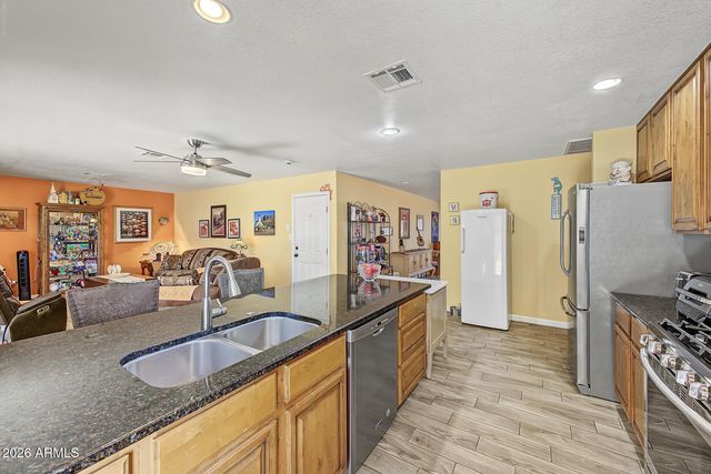 3101 W MESCAL Street, Phoenix, AZ 85029