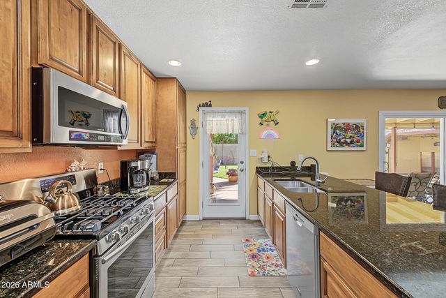 3101 W MESCAL Street, Phoenix, AZ 85029