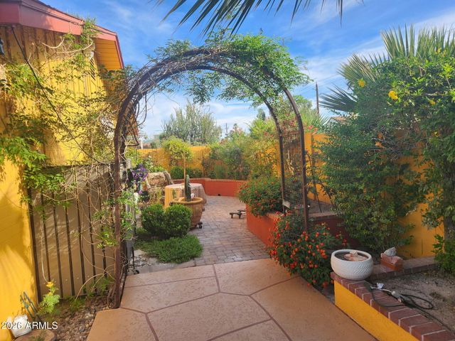 3101 W MESCAL Street, Phoenix, AZ 85029