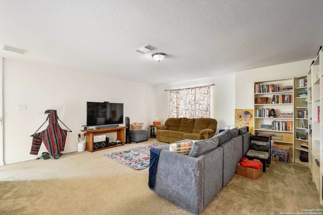 145 Rustic, Universal City, TX 78148