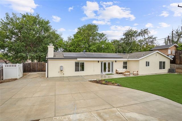 2162 Montgomery Road, Thousand Oaks, CA 91360