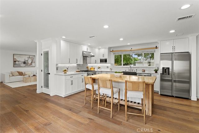 2162 Montgomery Road, Thousand Oaks, CA 91360