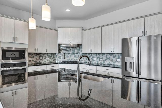 252 Sabino DR, Buda, TX 78610