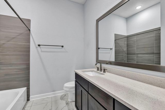 252 Sabino DR, Buda, TX 78610