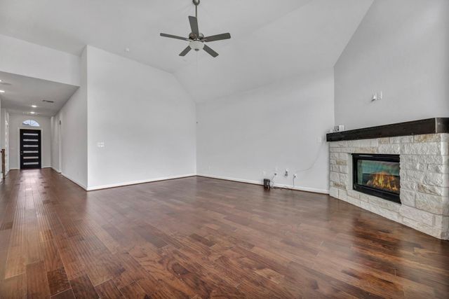 252 Sabino DR, Buda, TX 78610