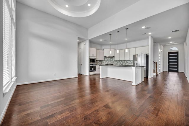 252 Sabino DR, Buda, TX 78610