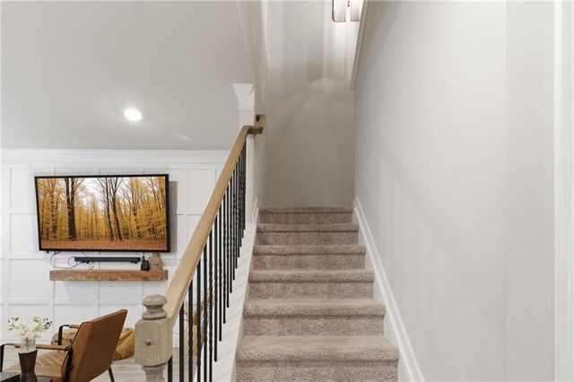 106 Creekside Bluff Way, Auburn, GA 30011