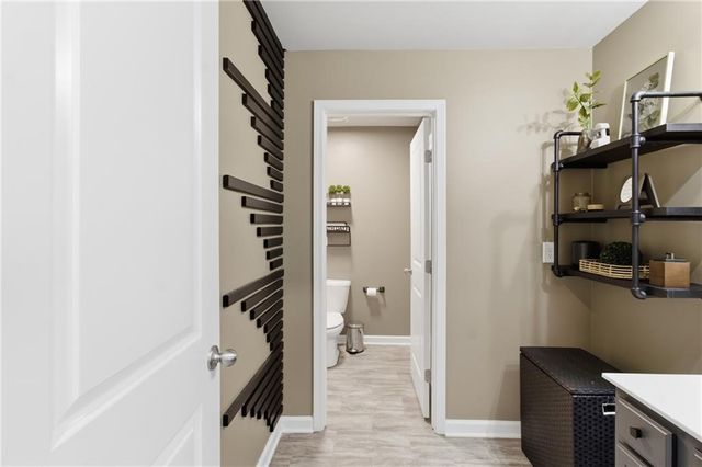 106 Creekside Bluff Way, Auburn, GA 30011