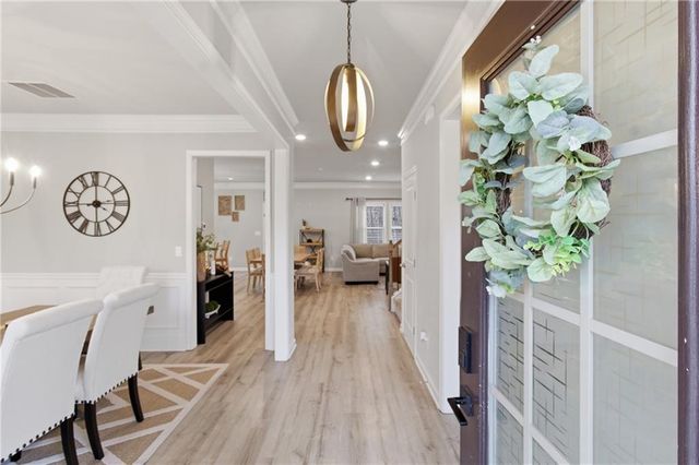 106 Creekside Bluff Way, Auburn, GA 30011