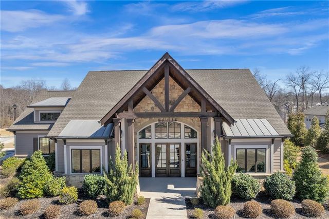106 Creekside Bluff Way, Auburn, GA 30011