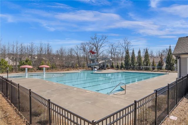 106 Creekside Bluff Way, Auburn, GA 30011