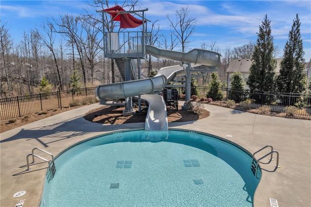 106 Creekside Bluff Way, Auburn, GA 30011
