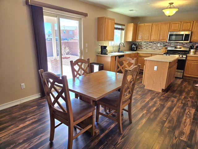 1622 Costilla Road NE, Rio Rancho, NM 87144