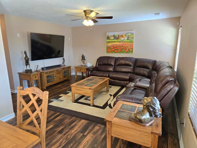 1622 Costilla Road NE, Rio Rancho, NM 87144