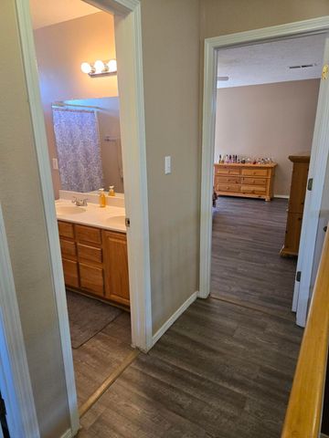 1622 Costilla Road NE, Rio Rancho, NM 87144