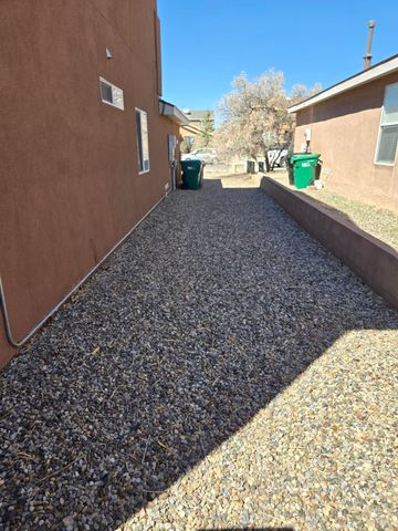 1622 Costilla Road NE, Rio Rancho, NM 87144