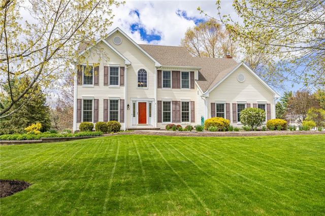 57 Edenfield Road, Penfield, NY 14526